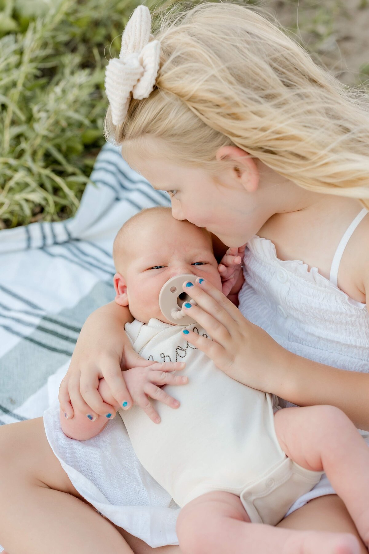 newborn-photographer-near-minneapolis-best-of-mn-alexandra-robyn_0011