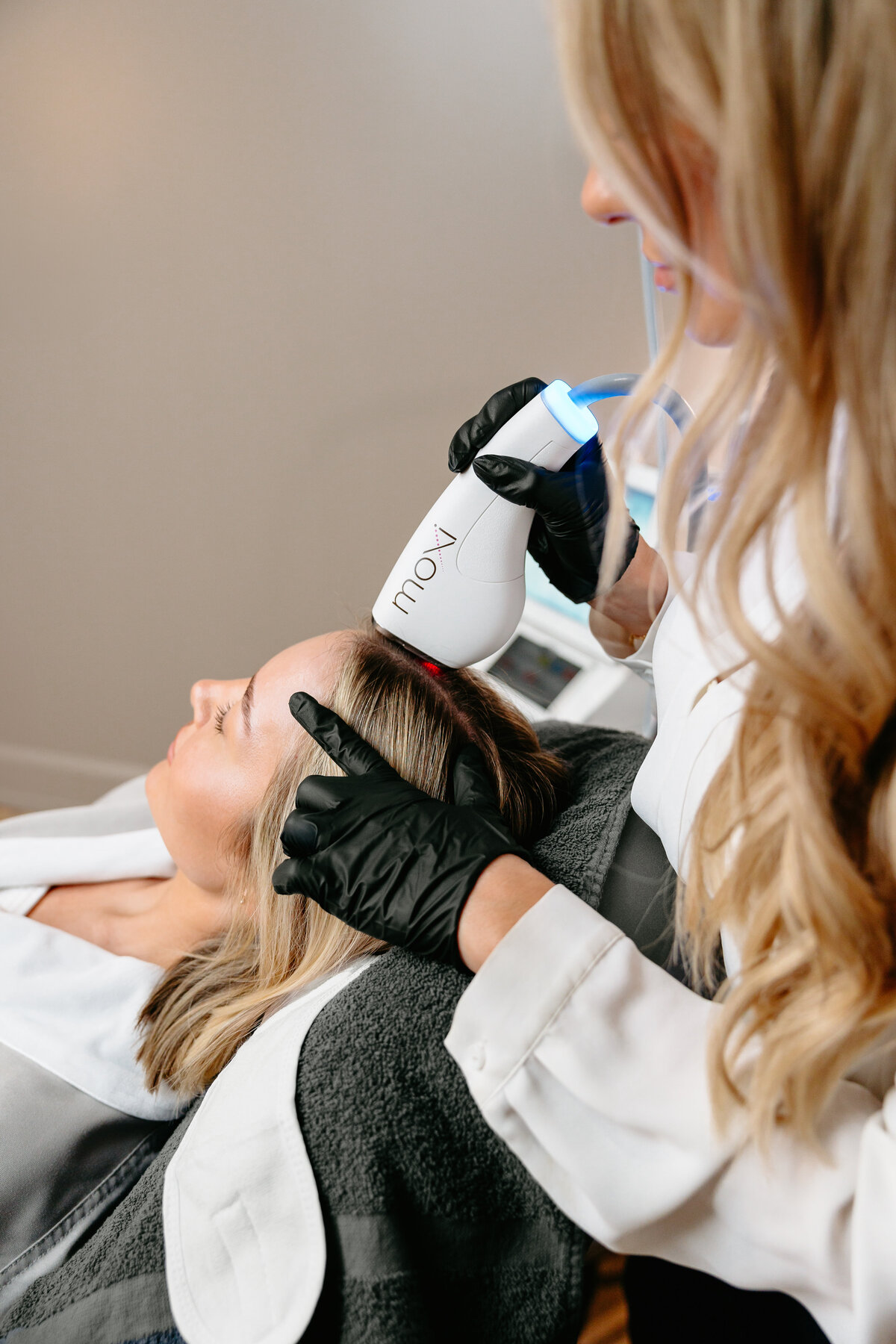 Alexa-Vossler-Photo_Cult-Aesthetics_Cult-Clinics-Dallas_Medspa-Photographer_Denver-Brand-Photographer_December2024-Brand-Photoshoot-11