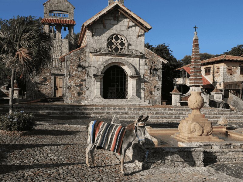 Altos-de-Chavon-gallery-1-min-800x600