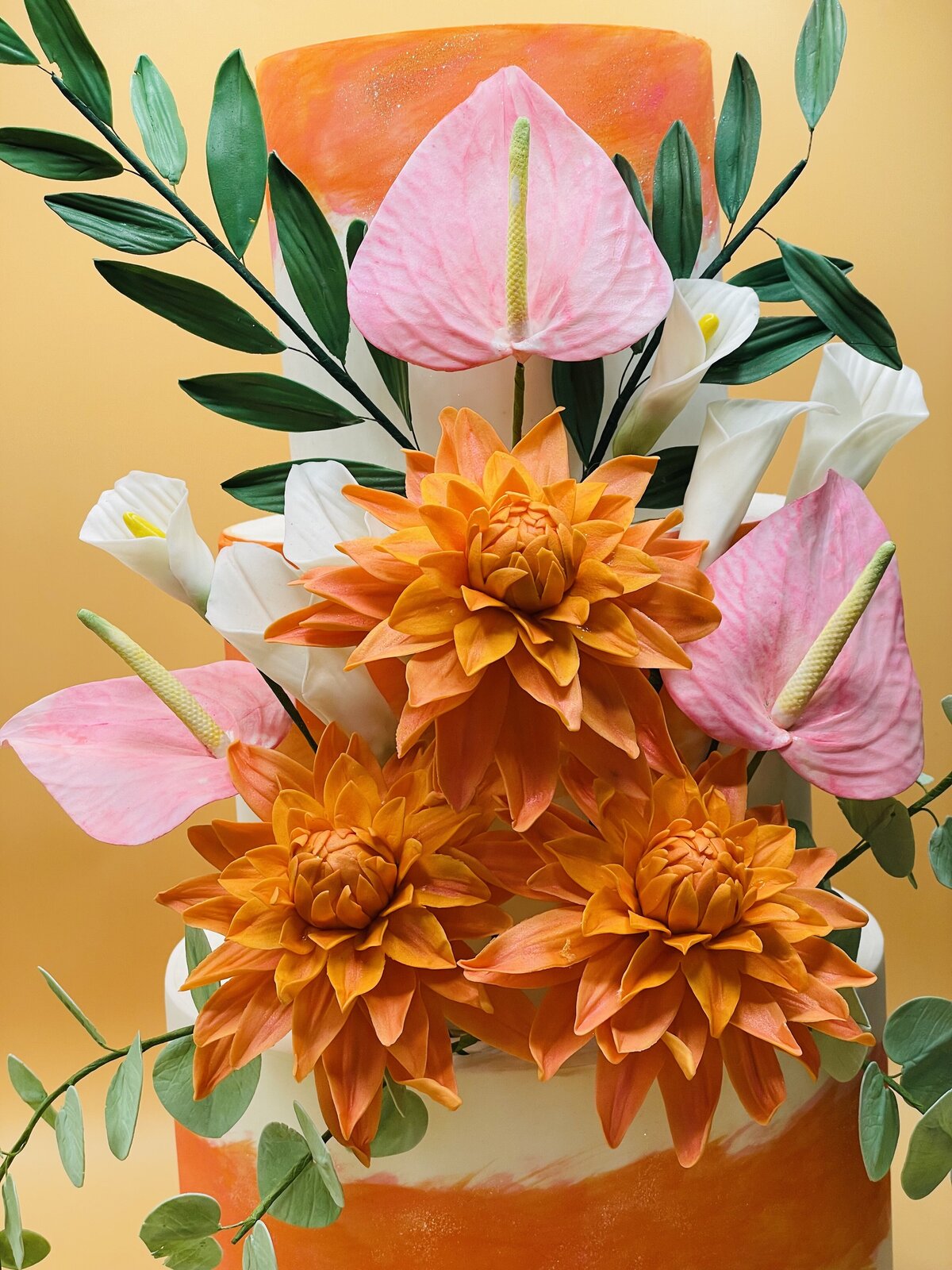 orange-pink-sugar-flowers-tiered-cake