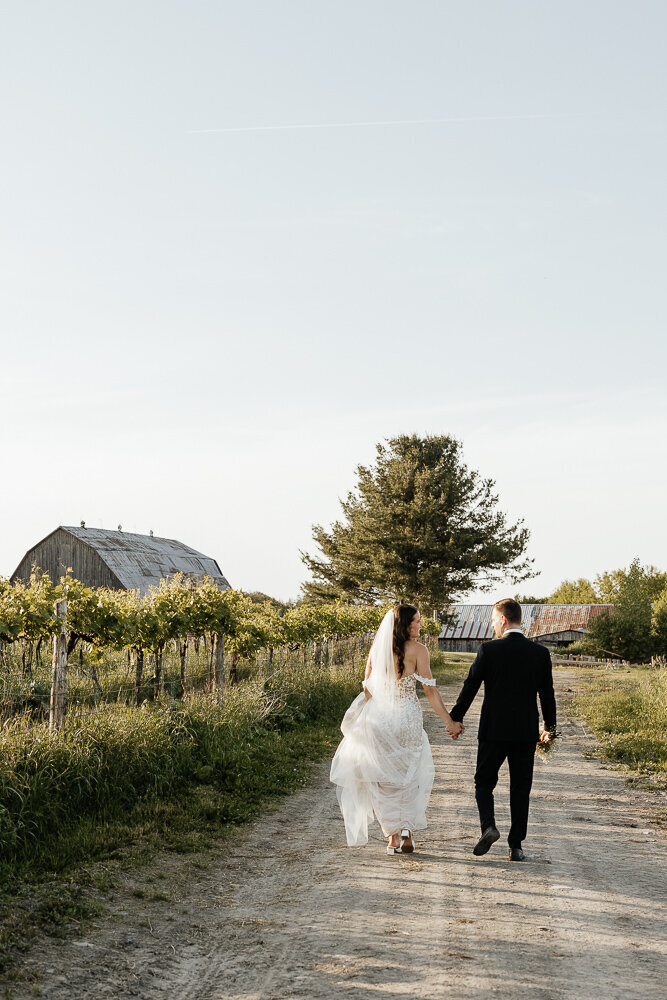 Vignoble de la Bauge Wedding - Emma Persi Photography-26