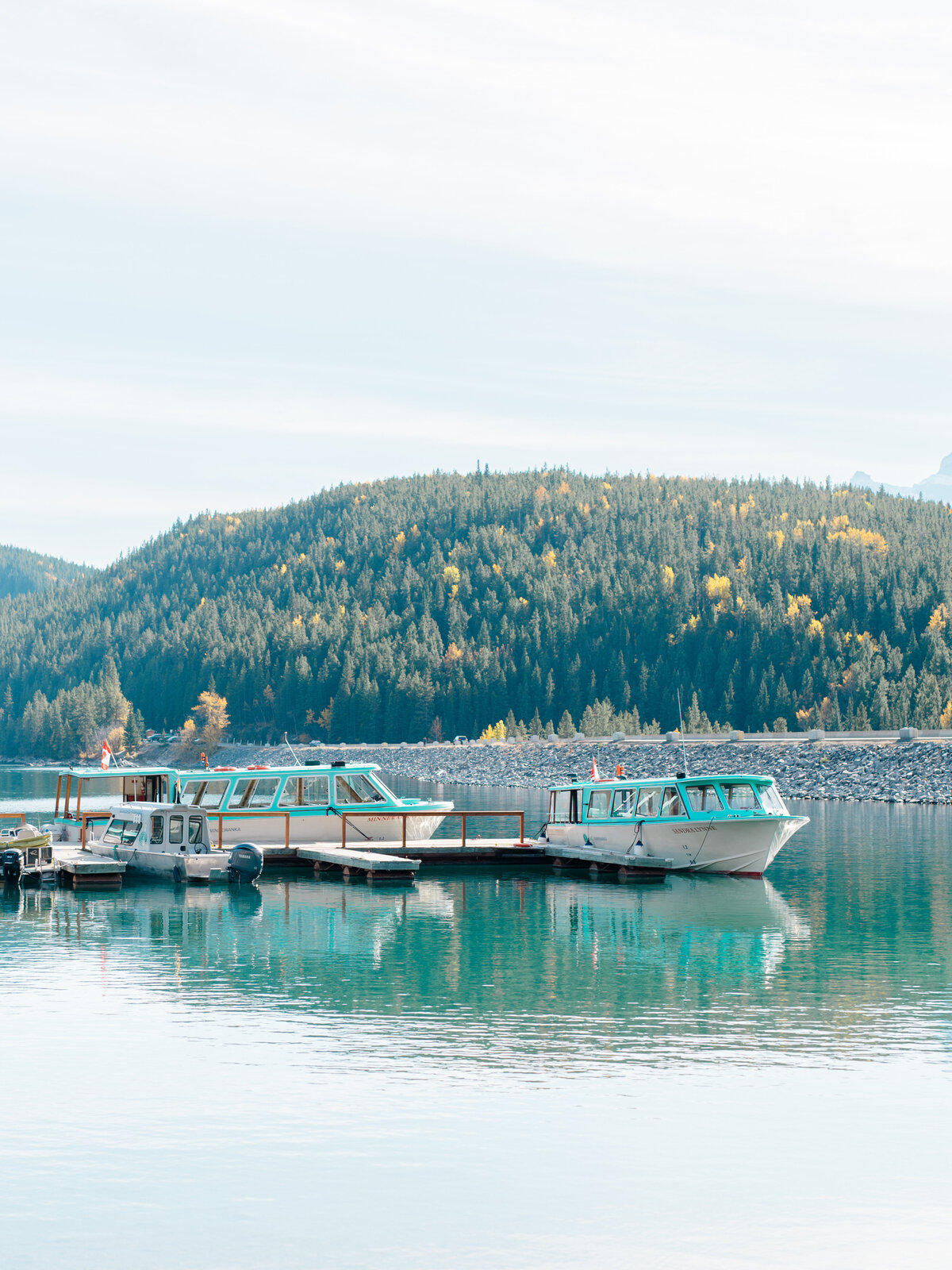 lakeminnewanka1