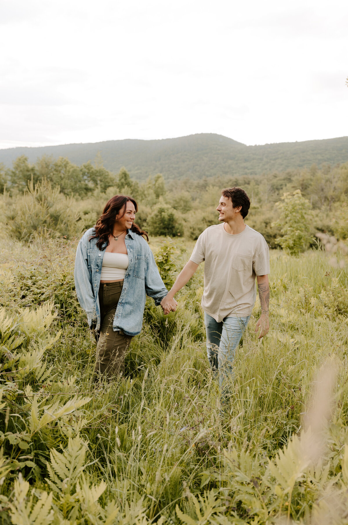 new-hampshire-couple-field