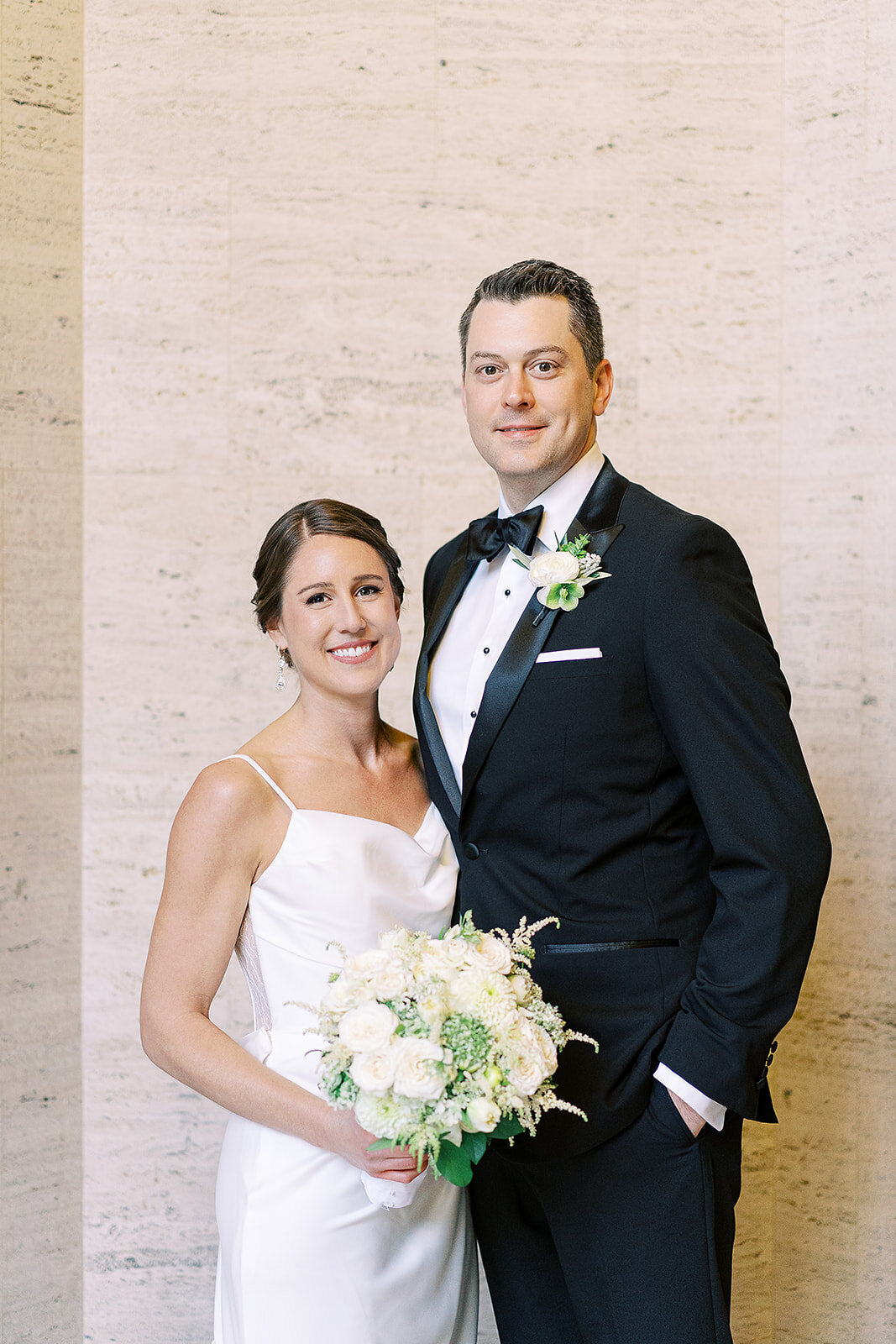newlyweds-london-house-hotel-chicago-hbicweddings