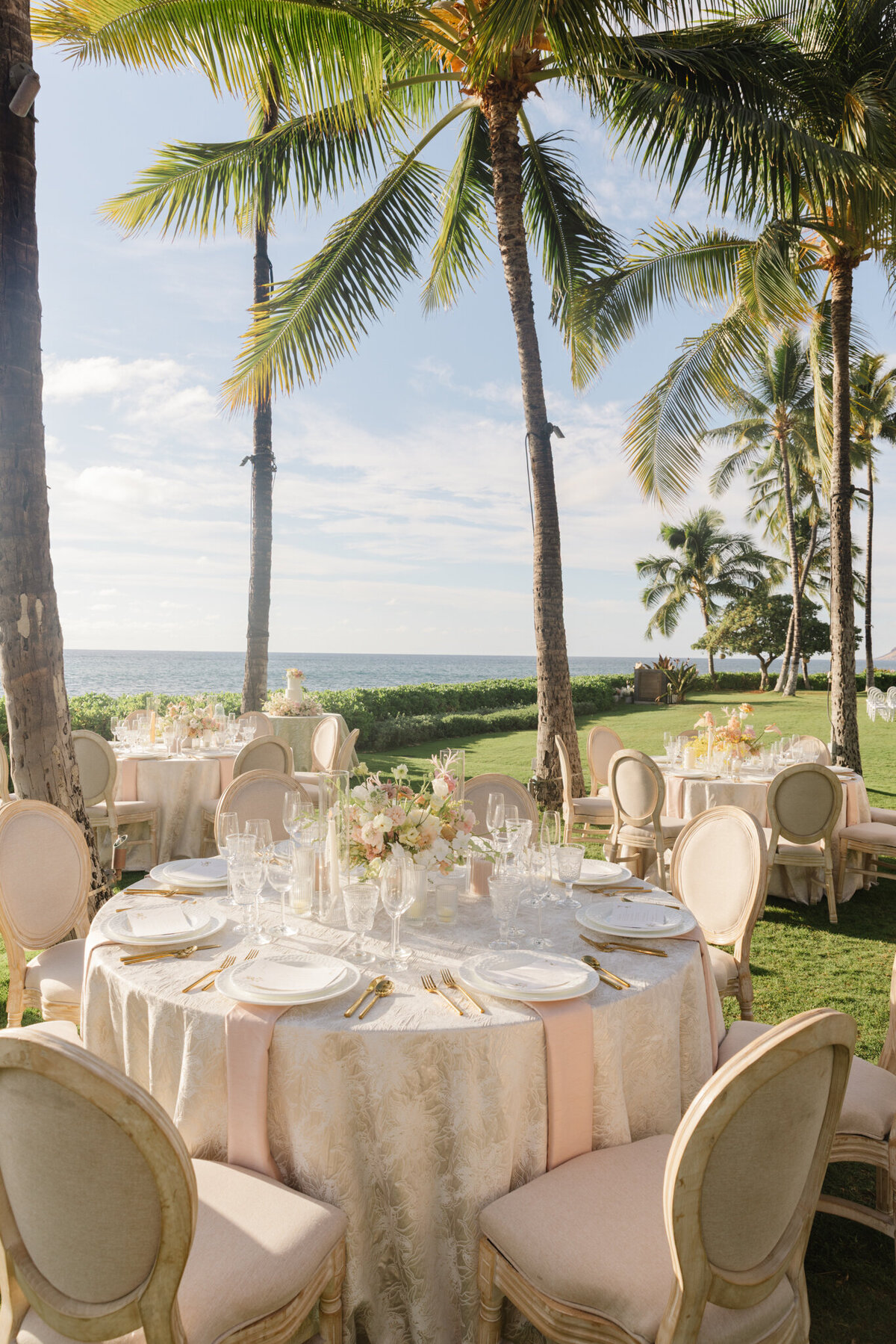 Hawaii Wedding Luxury Wedding Tablescape (1 of 1)