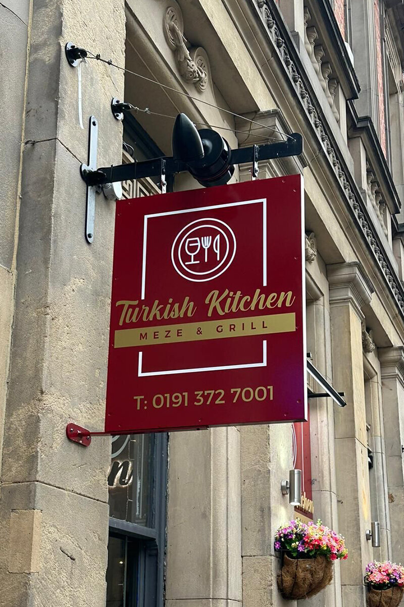 ellis-signs-projecting-signs-for-restaurants-newcastle-gateshead-north-east