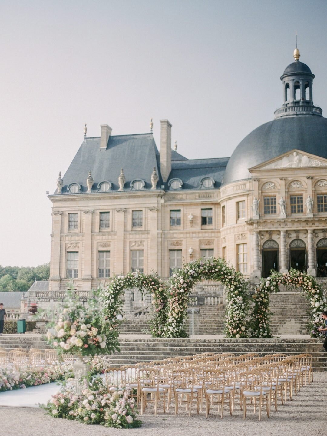 Fairytale Castle Wedding Chateau de Vaux-le-Vicomte France by @alejandrapoupelevents 11