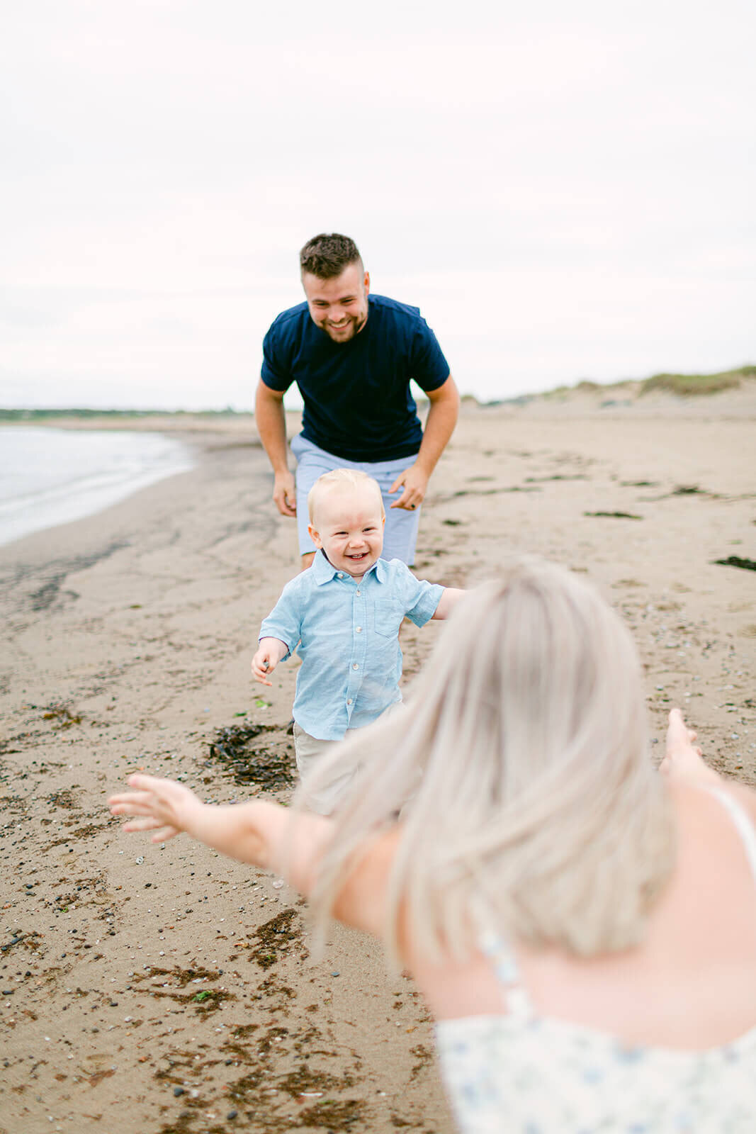 child-runs-towards-his-mother