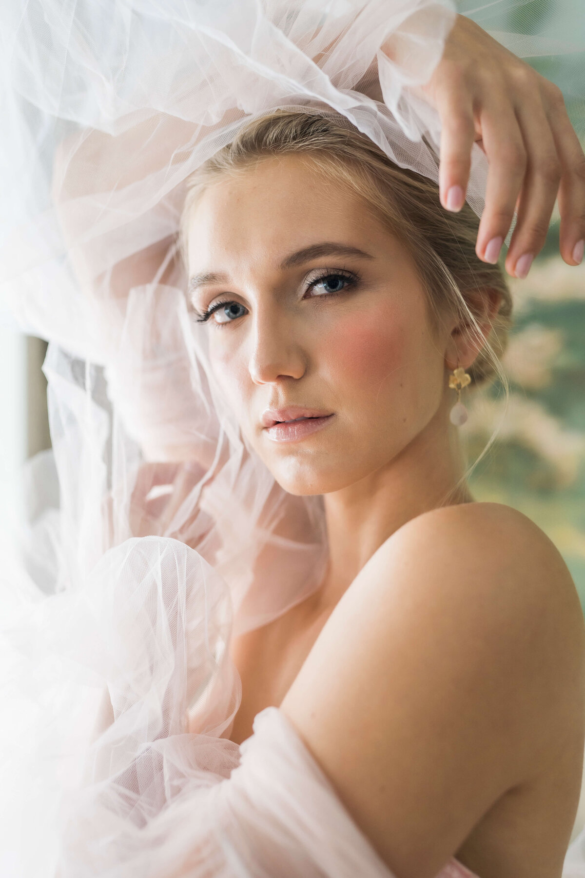 0510 Graydon Hall Manor British Vogue Editorial Toronto Wedding Lisa Vigliotta Photography