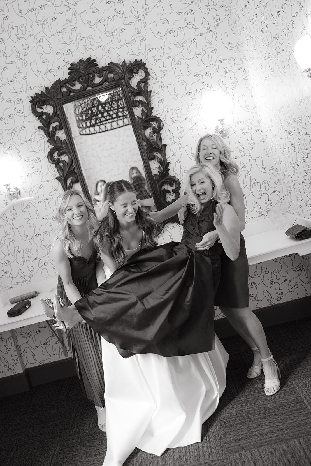 loui_photography_minneapolis_beach_club_summer_wedding-43