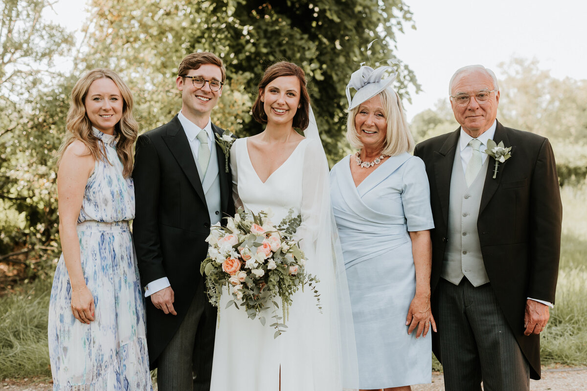 GARDEN_WEDDING_SUMMER_SUNFLOWERS_SURREY_PHOTOGRAPHER_LONDON_WEDDING_0029