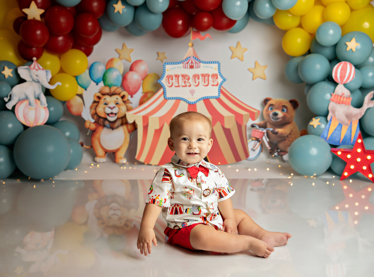 cakesmashbestphotographertudiofamilybirthdaynewbornboyamilynewborngirlfirstbirthdayportraiturephotographystudioportraitsnewborngirlboyfamilyEvaMaganaPhotographychildphotographer (4 of 10)