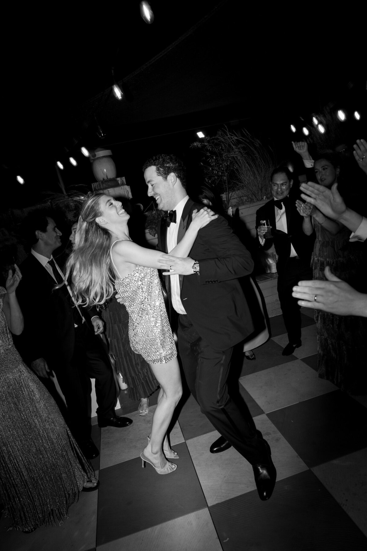chicago-film-wedding-photographer-bixi-beer-121