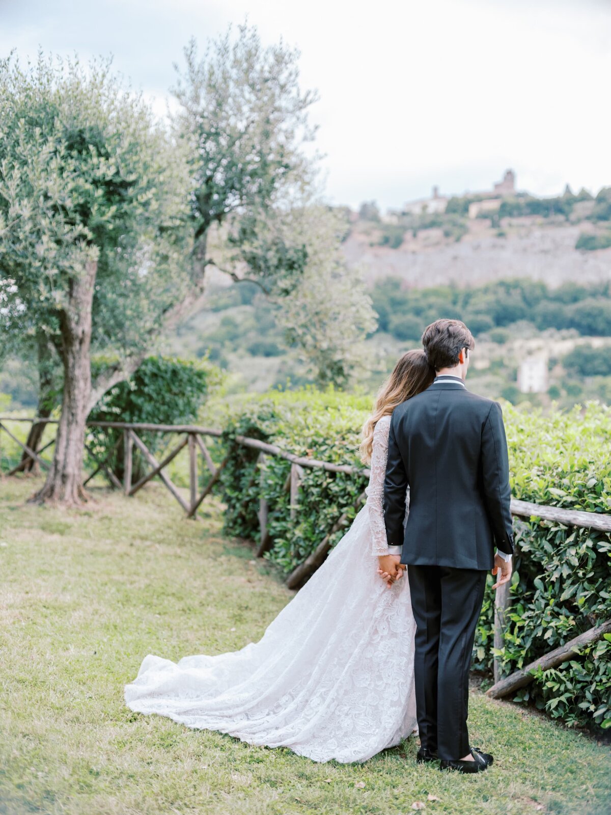 la-badia-di-orvieto-italy-wedding-photographer-340
