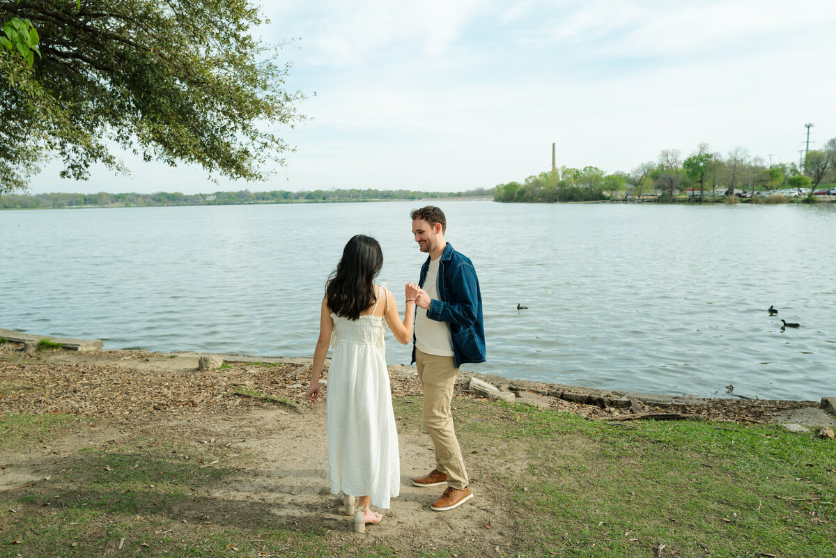 White-Rock-Lake-Texas-engagement-K&Z-Will-DeGraw-Clever-Disarray-1