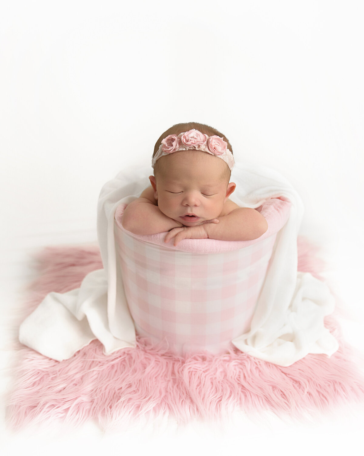 Best-affordable-simplistic-posed-newborn-keller-dfw-baby-newborn-photographer-2