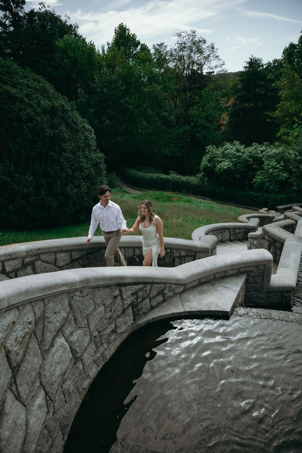 meredith-michel-photography-romantic-couple-stairs-portrait-richmond-va.