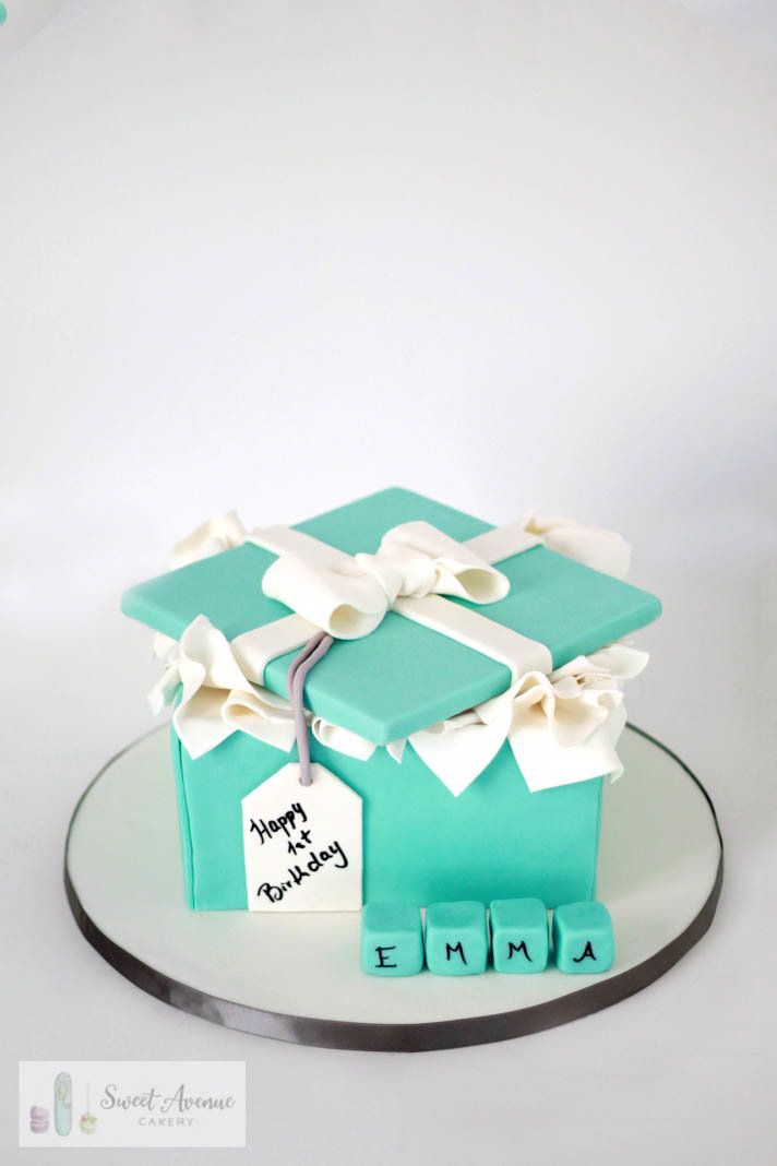 tiffany box birthday cake