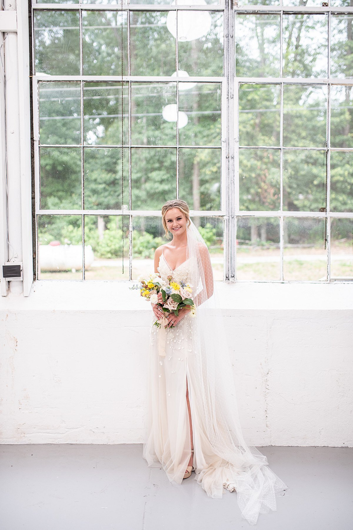 bride-bouquet-white-modern-greenville-sc-yellow-green