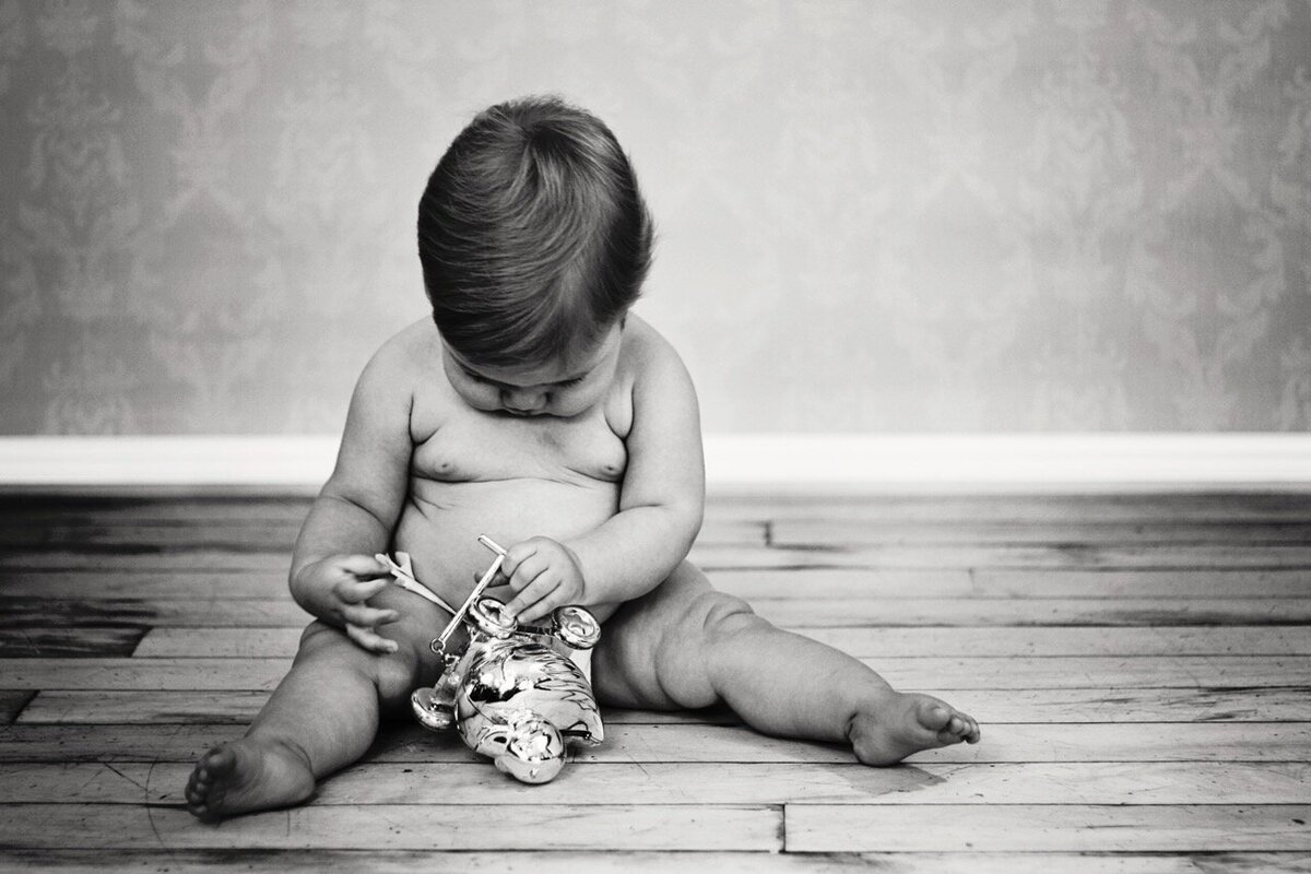 24-neborn-natural-light-orange-county-lauren-ford-photography.