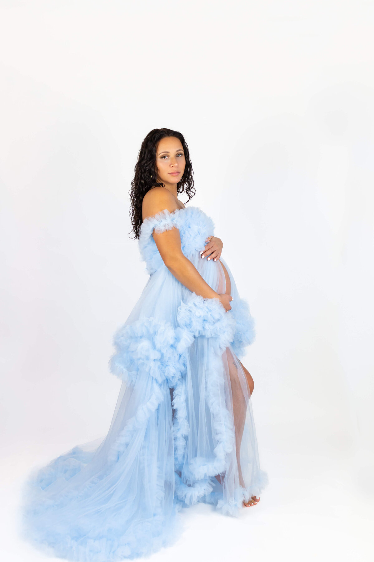 Studio maternity photoshoot in gown00008