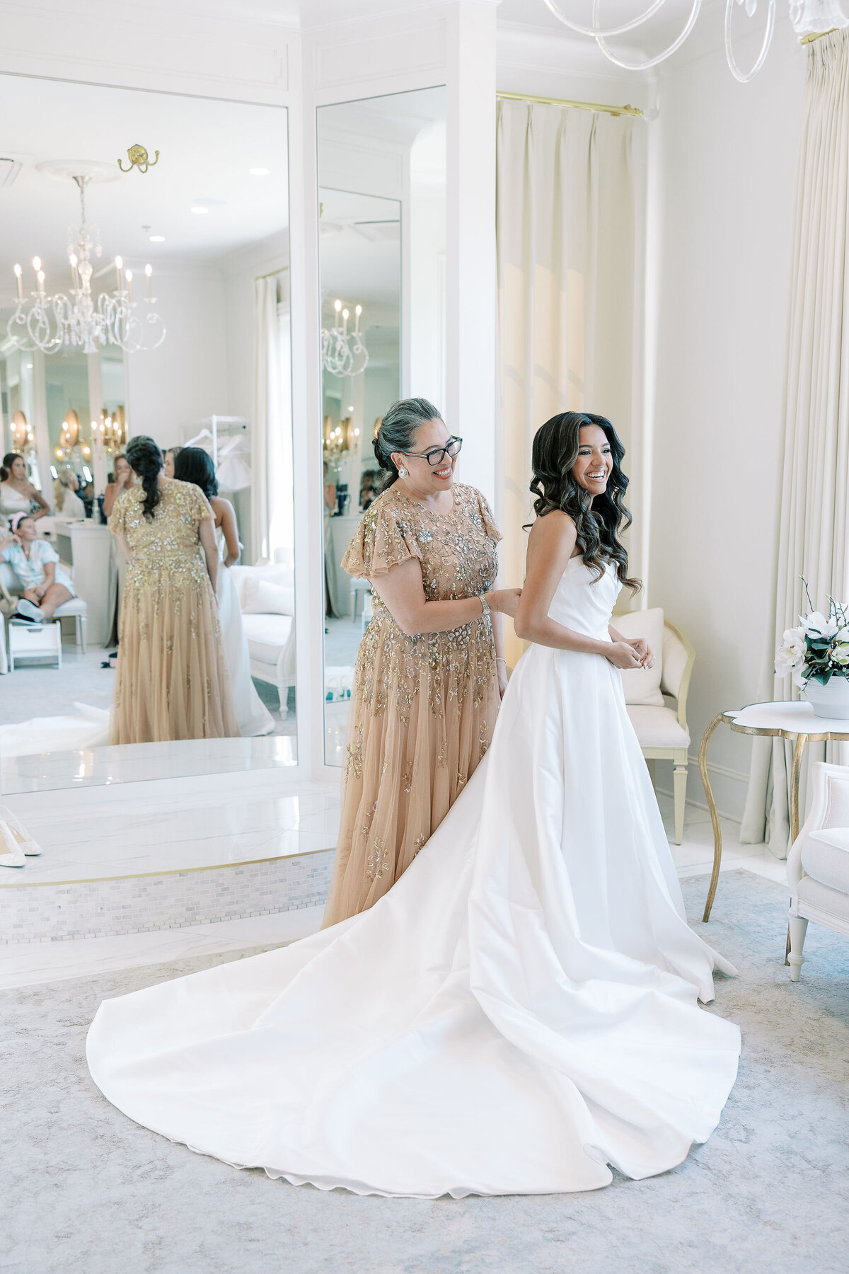 the-hillside-estate-bridal-suite
