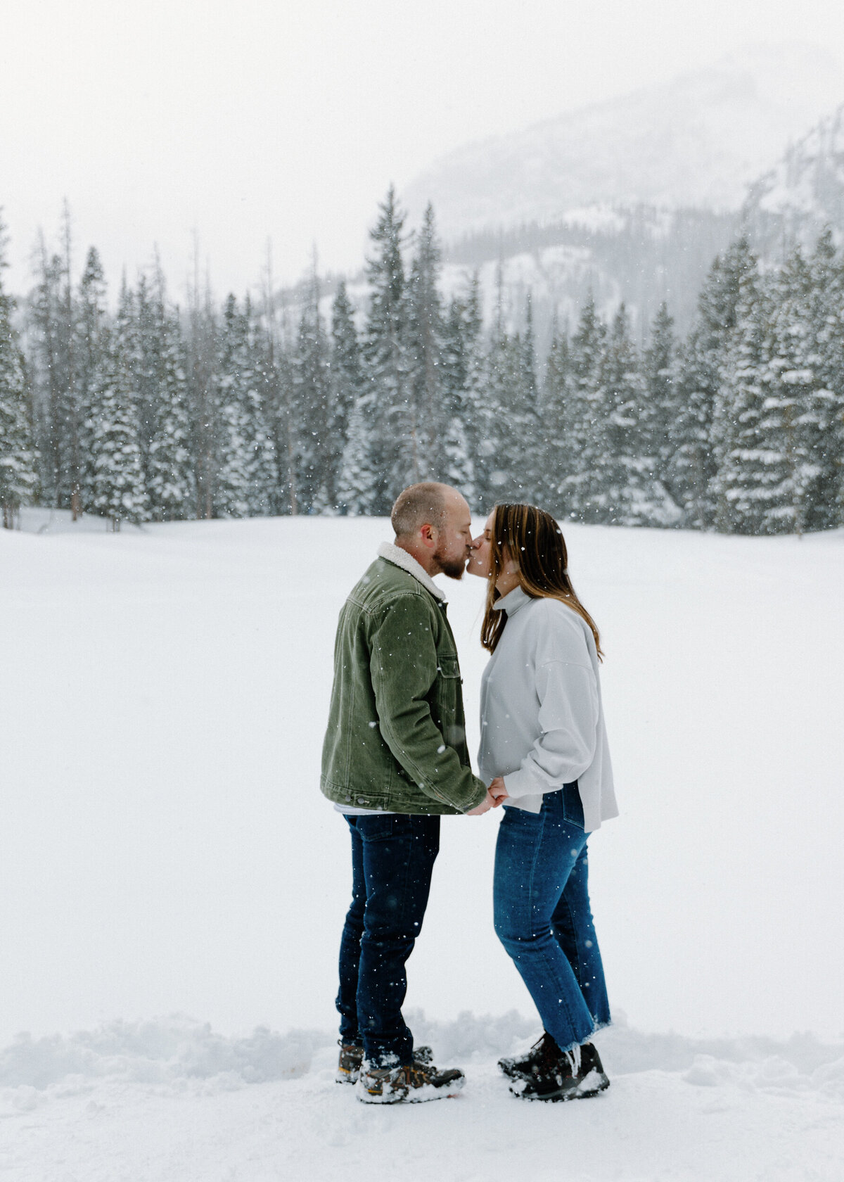 Ashlynn Shelby Photography_Rock Mountain National Park Engagement Shoot_ Dream Lake Engagement Shoot-22