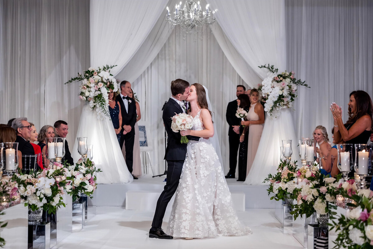 610_cr_Bob&DawnDavisPhotography