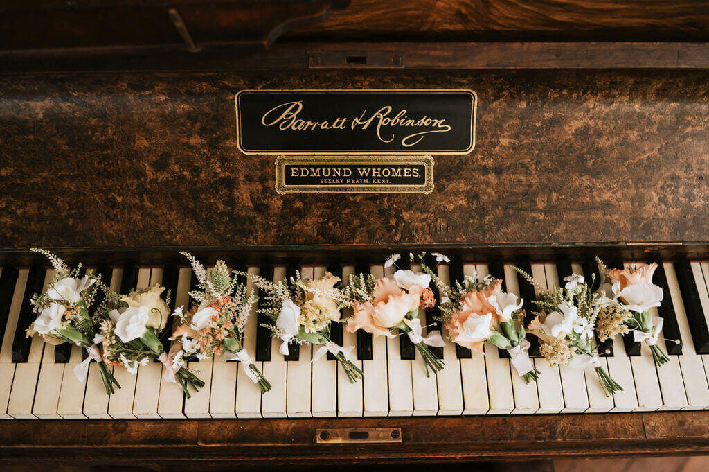Kirsty-and-Ceith-Broadfield-Court-Wedding-Flowers-Issy-And-Bella-Florist-Herefordshire8