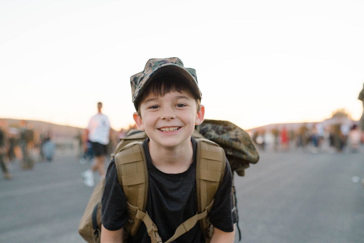 camp-pendleton-military-child-marine-homecoming