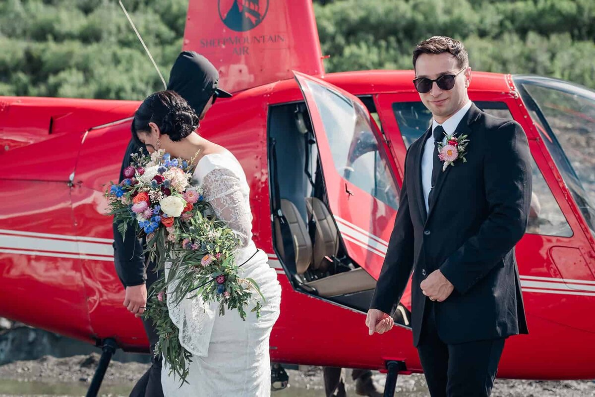 helicopter-to-glacier-wedding-in-alaska-Soul-and-Sky-Weddings