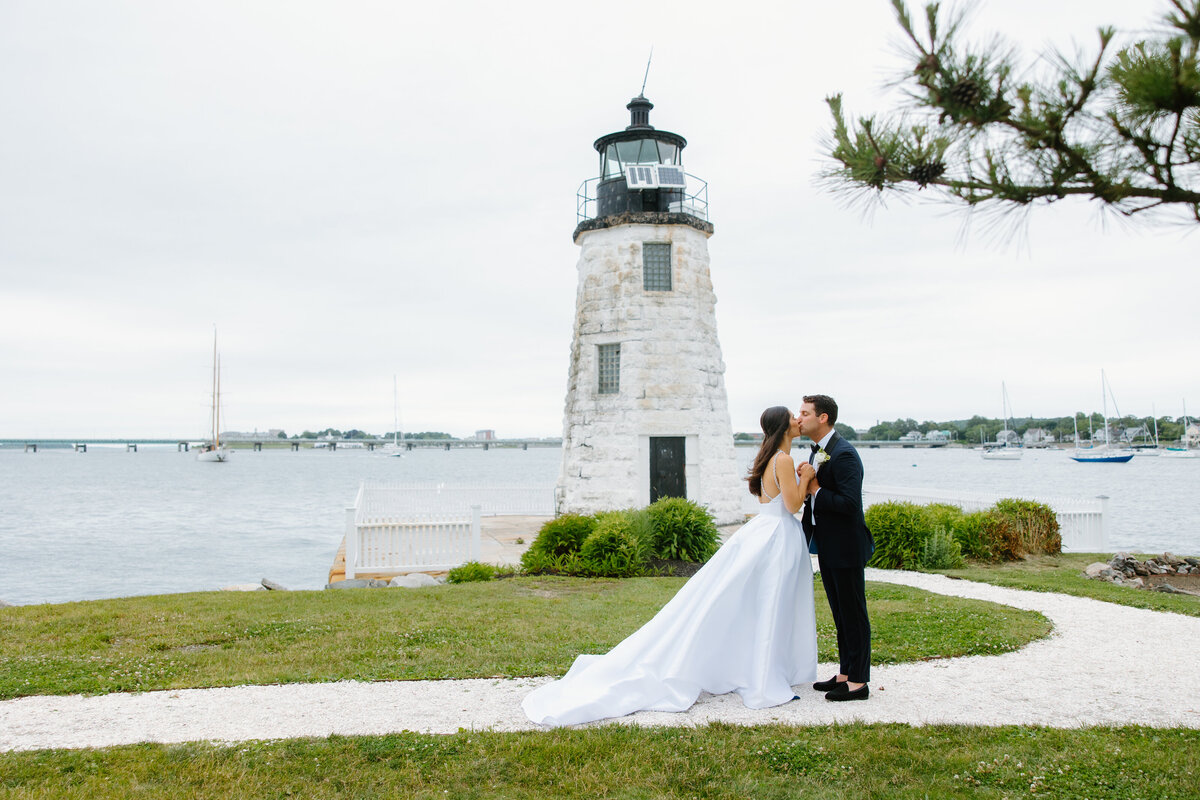 newport-harbor-island-wedding-first-look-2