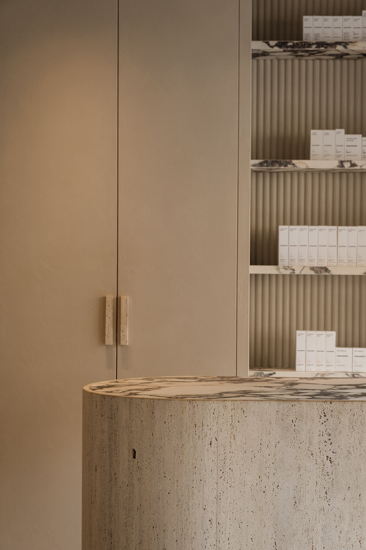 Tom Bremer_Sanne Kurvers Interiors_All Skin Clinic_web-5