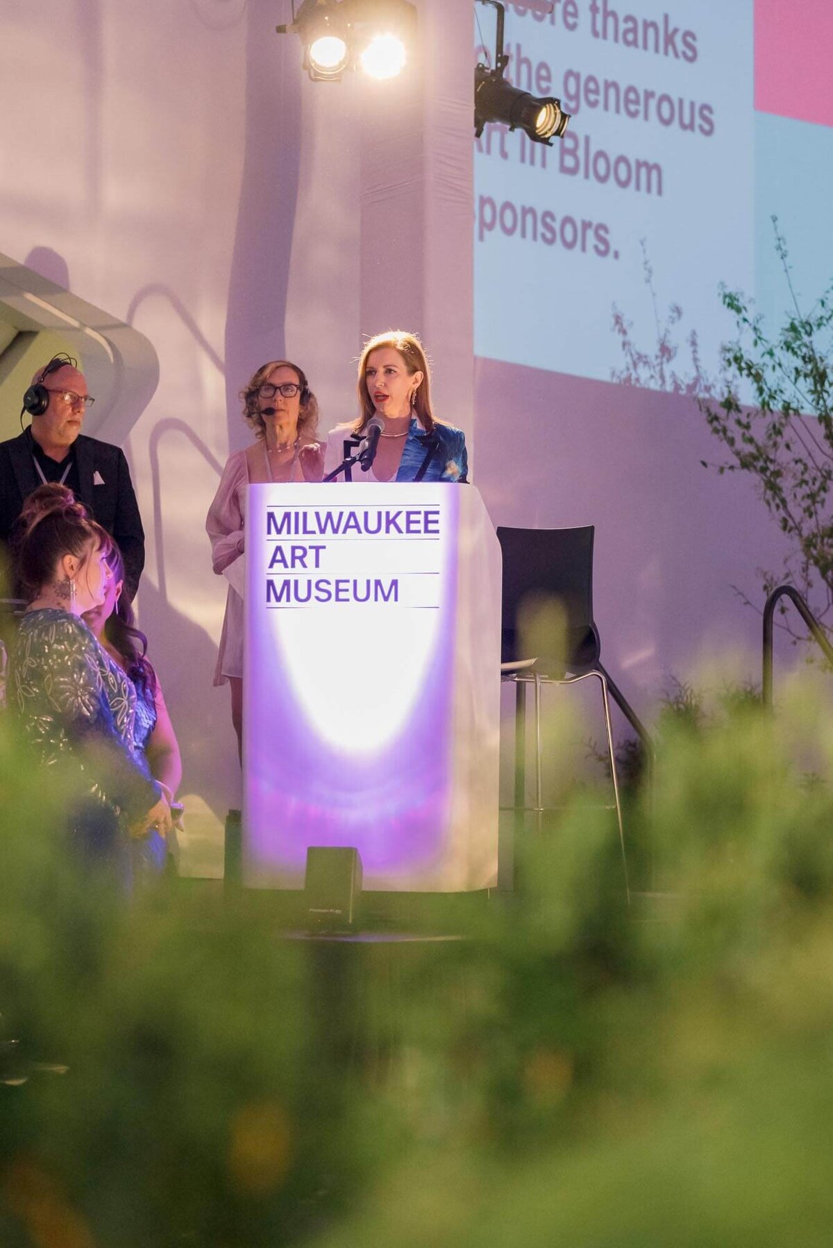 fashion-in-bloom-milwaukee-art-museum