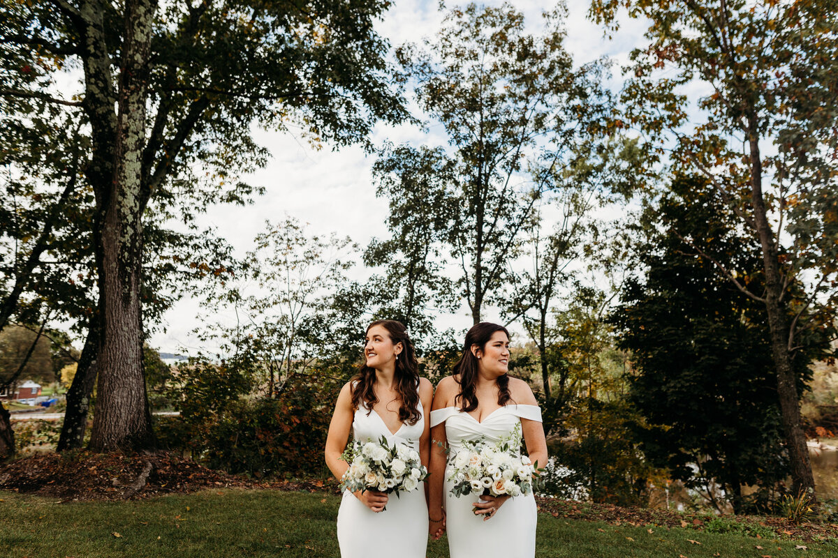 SNEAKS- LUCY + AMY-13