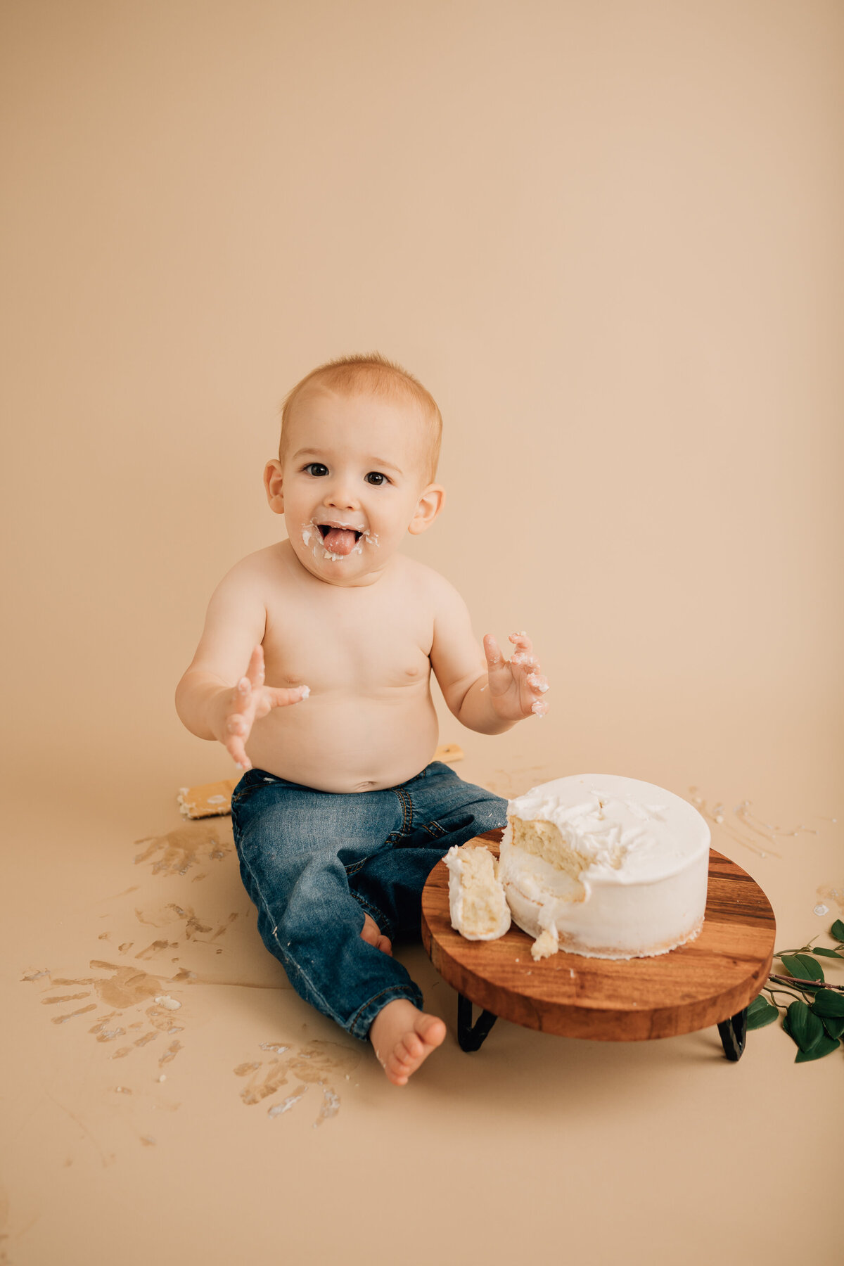 Canton CT Cake Smash Photographer | Connecticut First Birthday Photography-10