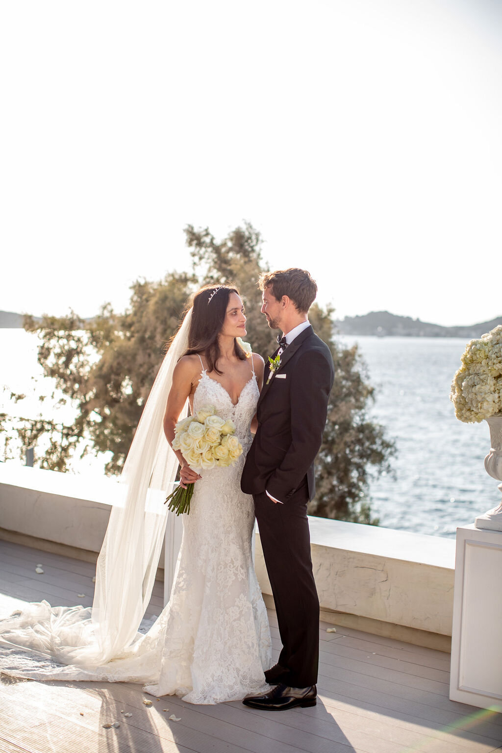 contemporary black and white wedding on kalimnos island (35)