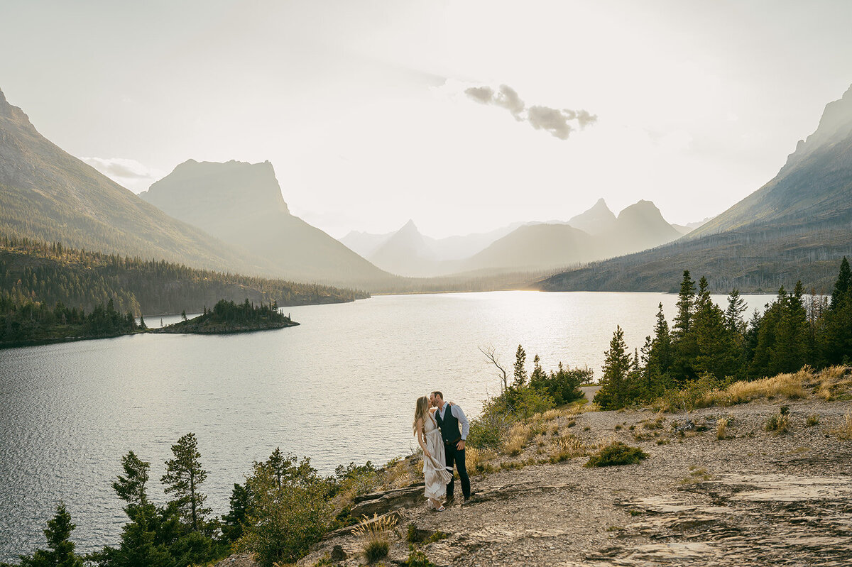 vintage-hollywood-glacier-national-park-elopement-presley-gray-photo0968