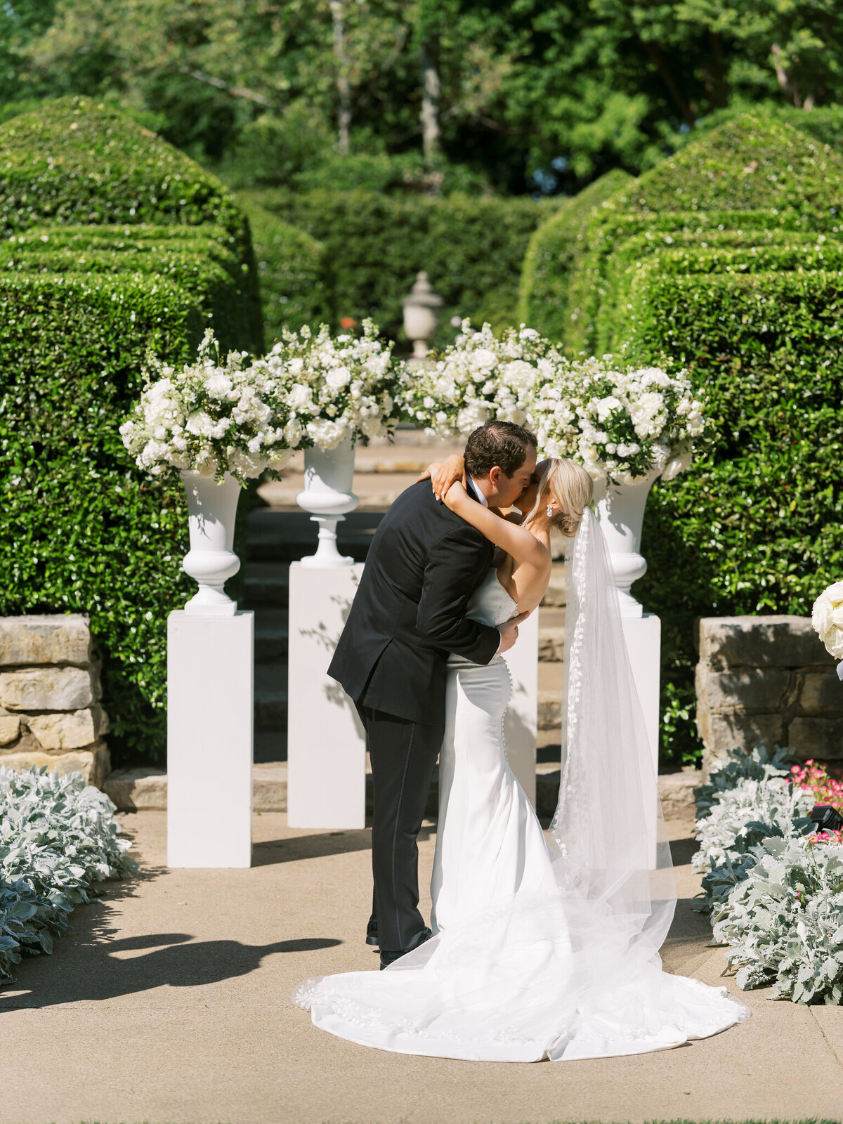 FIrst Kiss as Husband and Wife