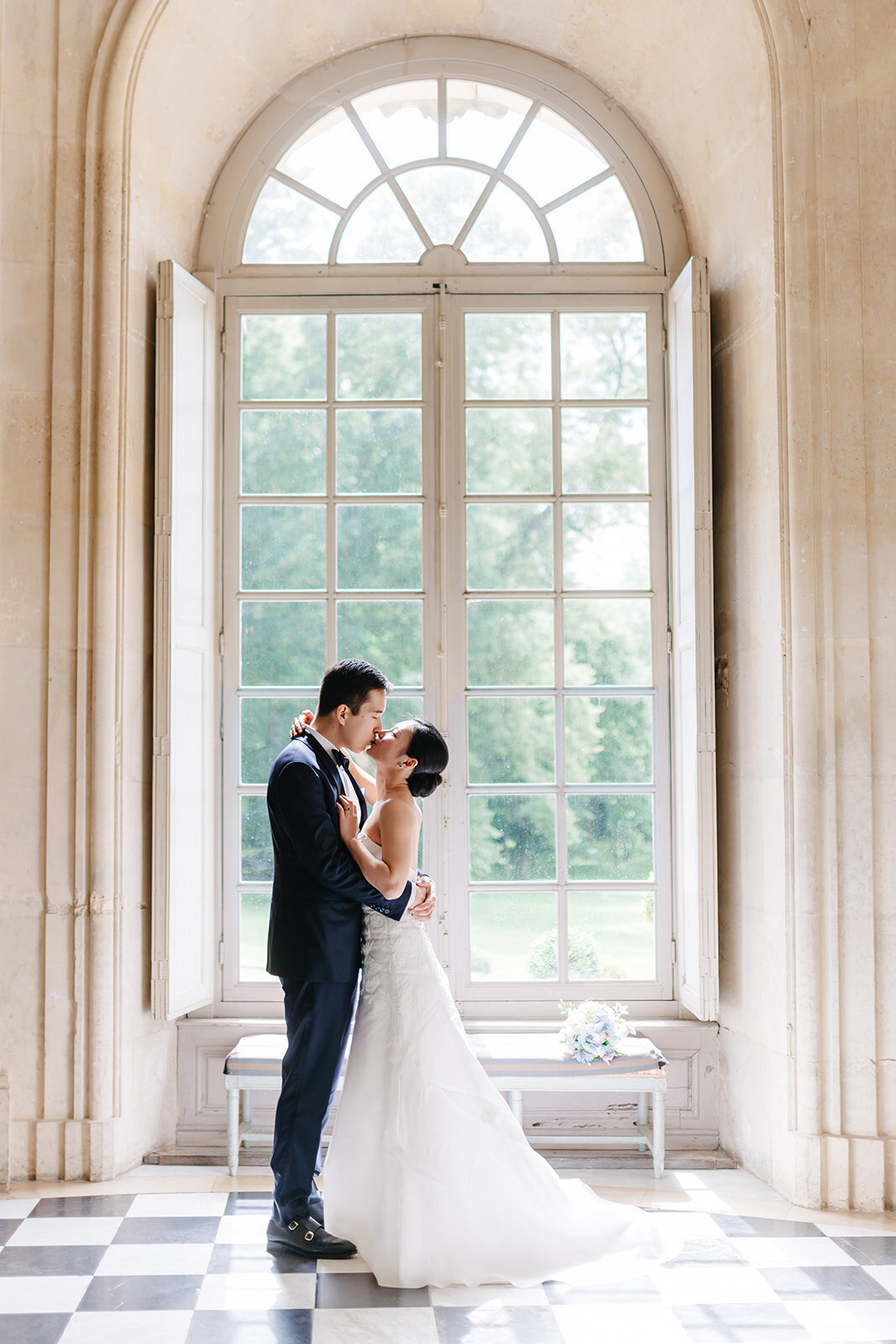 MorganeBallPhotography-Wedding-ZoeEdward-05-ChateauChamplatreux-LoveSession-136-1296