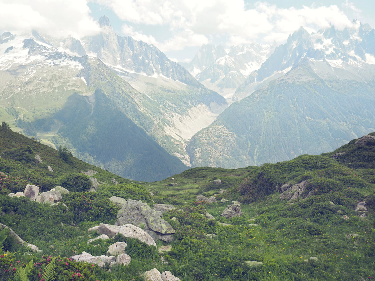 ChamonixMountains-DeNoiseAI-low-light