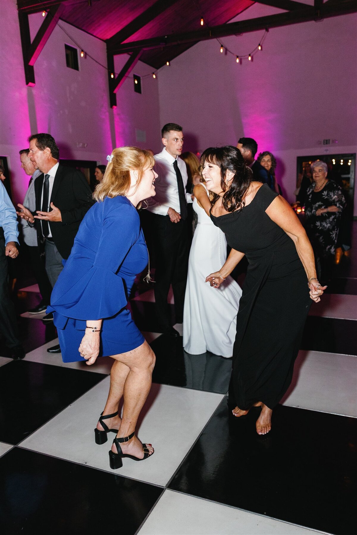 viansa-wedding-sonoma-emma-taylor-ashley-carlascio-photography-1532