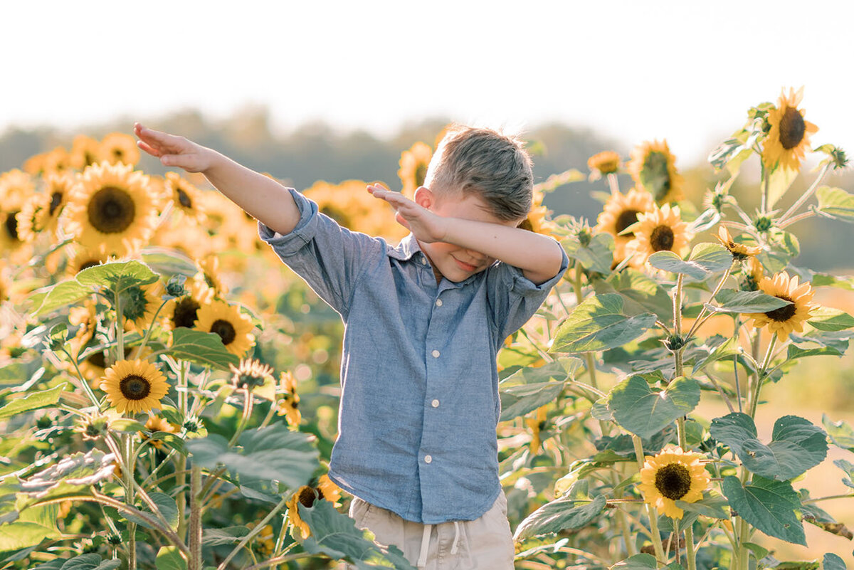 ac-03-sunflower-photoshoot