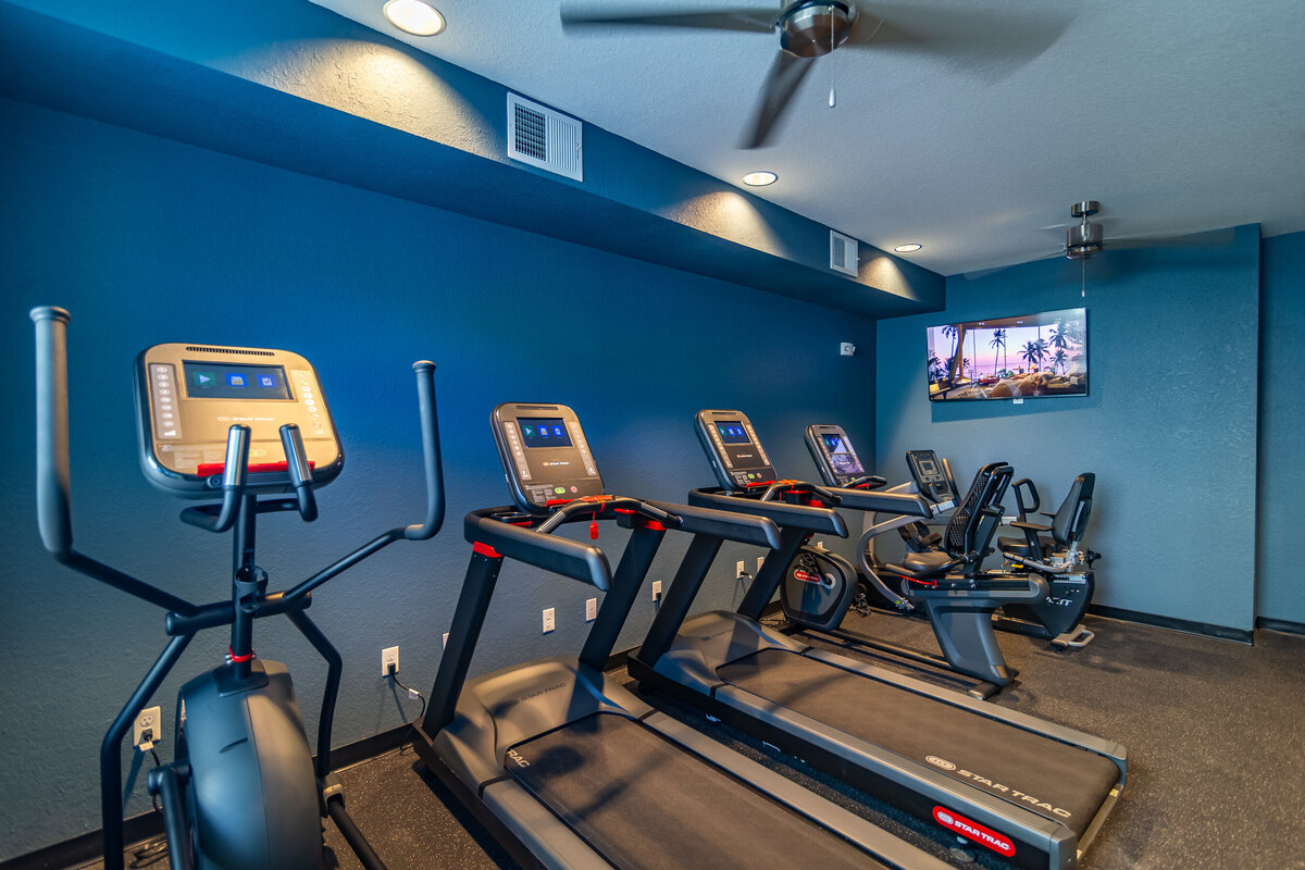 042324ROCHESTERPARK-68