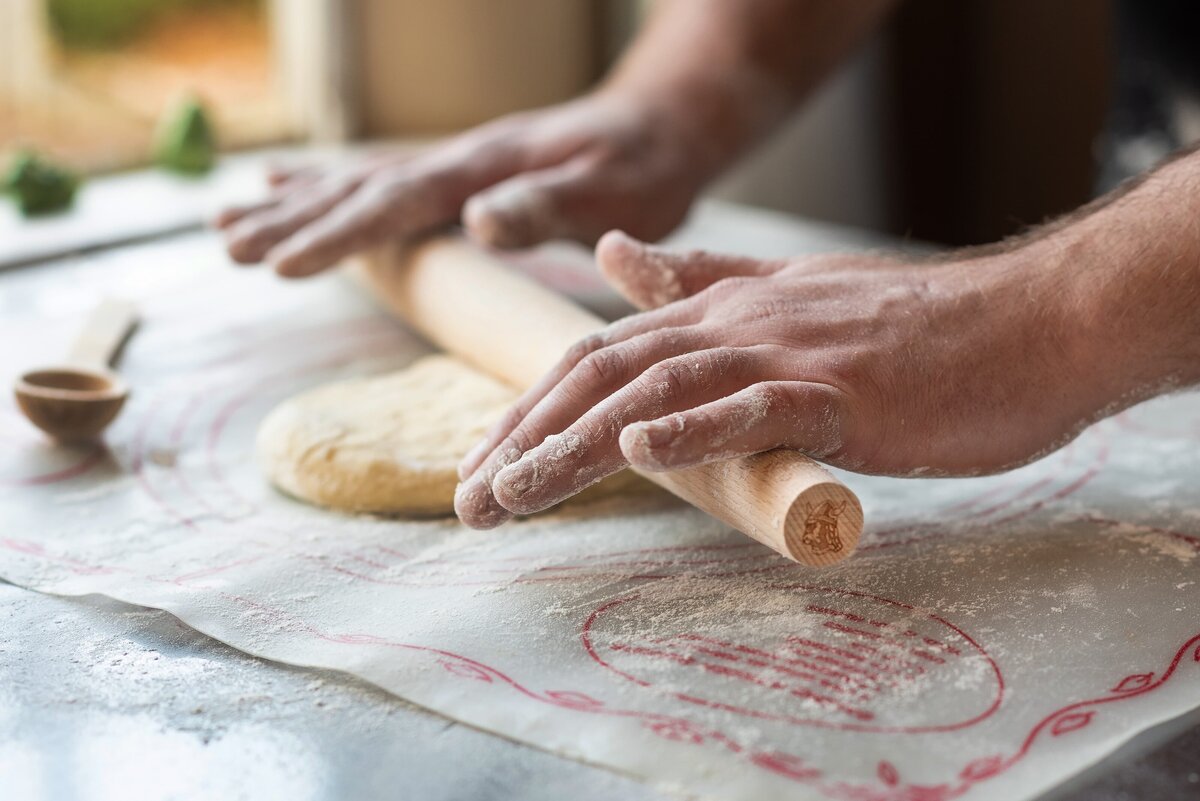 KitchenTableSac_VikingRollerPin_SweetBreadRolls_April192020_staceydoylephotography_015_R