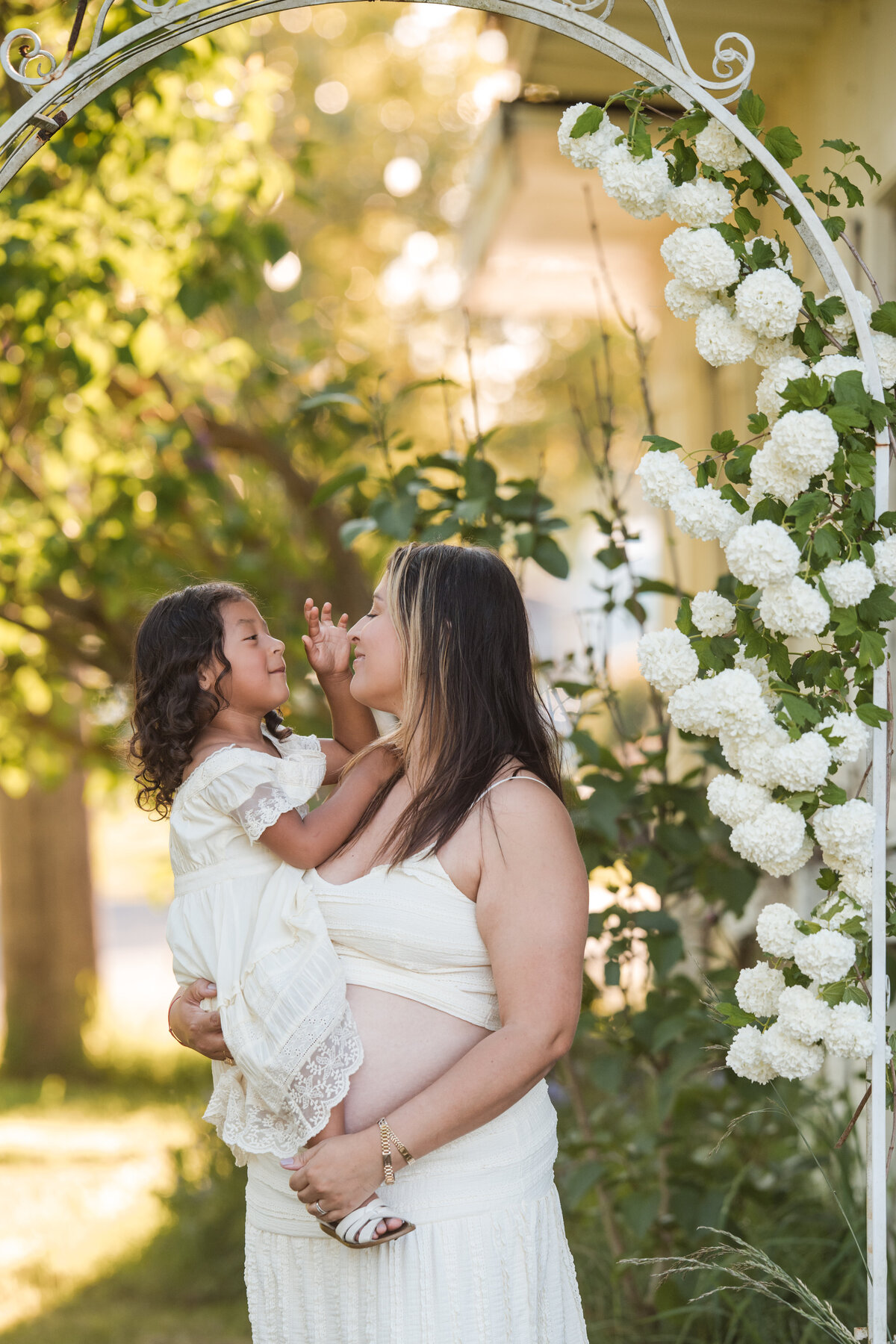 Mom & Me Mini Sessions at Wild Hearts Farm | Heleyna Holmes