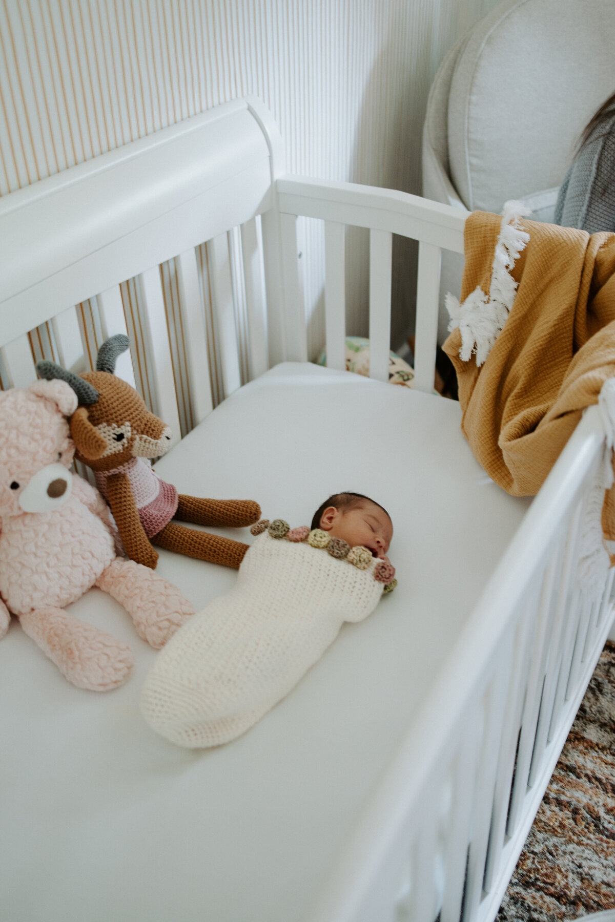 Seattle based motherhood, newborn and family photographer.