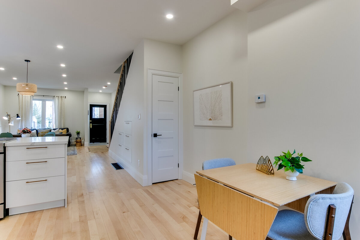 030_Breakfast Area