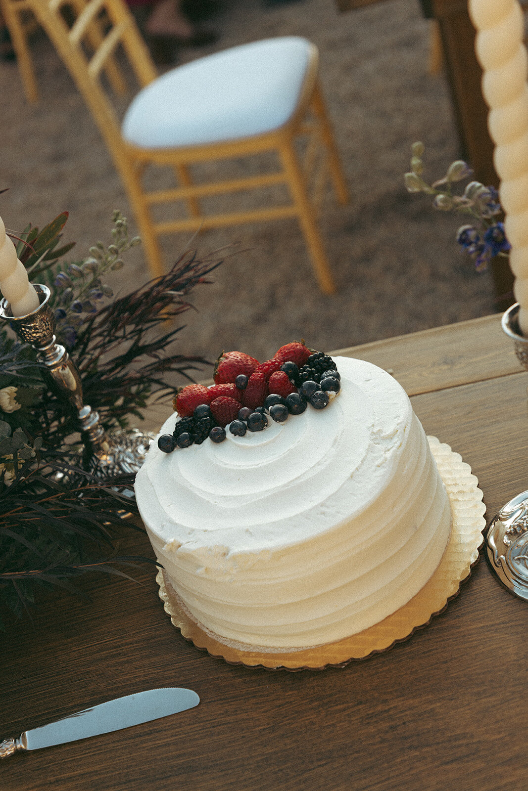 Faye-Fern-Creative-GoldenVibesPhoto-Sacred-Sands-Joshua-Tree-Wedding-Richie-James-Clara-Critchfield-Reception-Details-22
