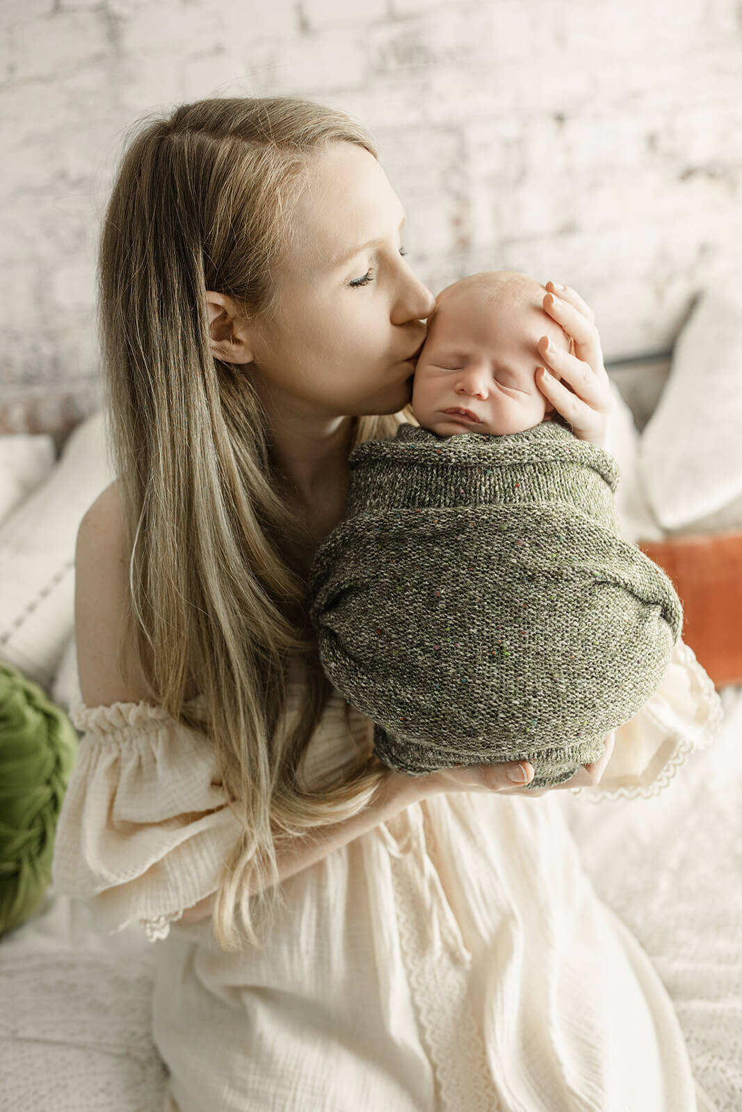 Collin-lancaster-newborn-studio-79_websize